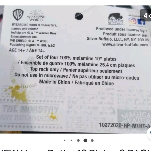 NEW Harry Potter Set of 4 Melamine Dinner Hogwarts Crest Plates 10" - Picture 3 of 4